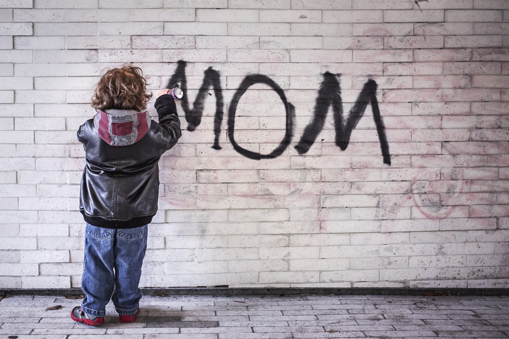 Word Mom Graffiti